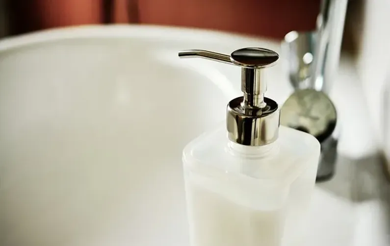 sink faucet deep cleaning